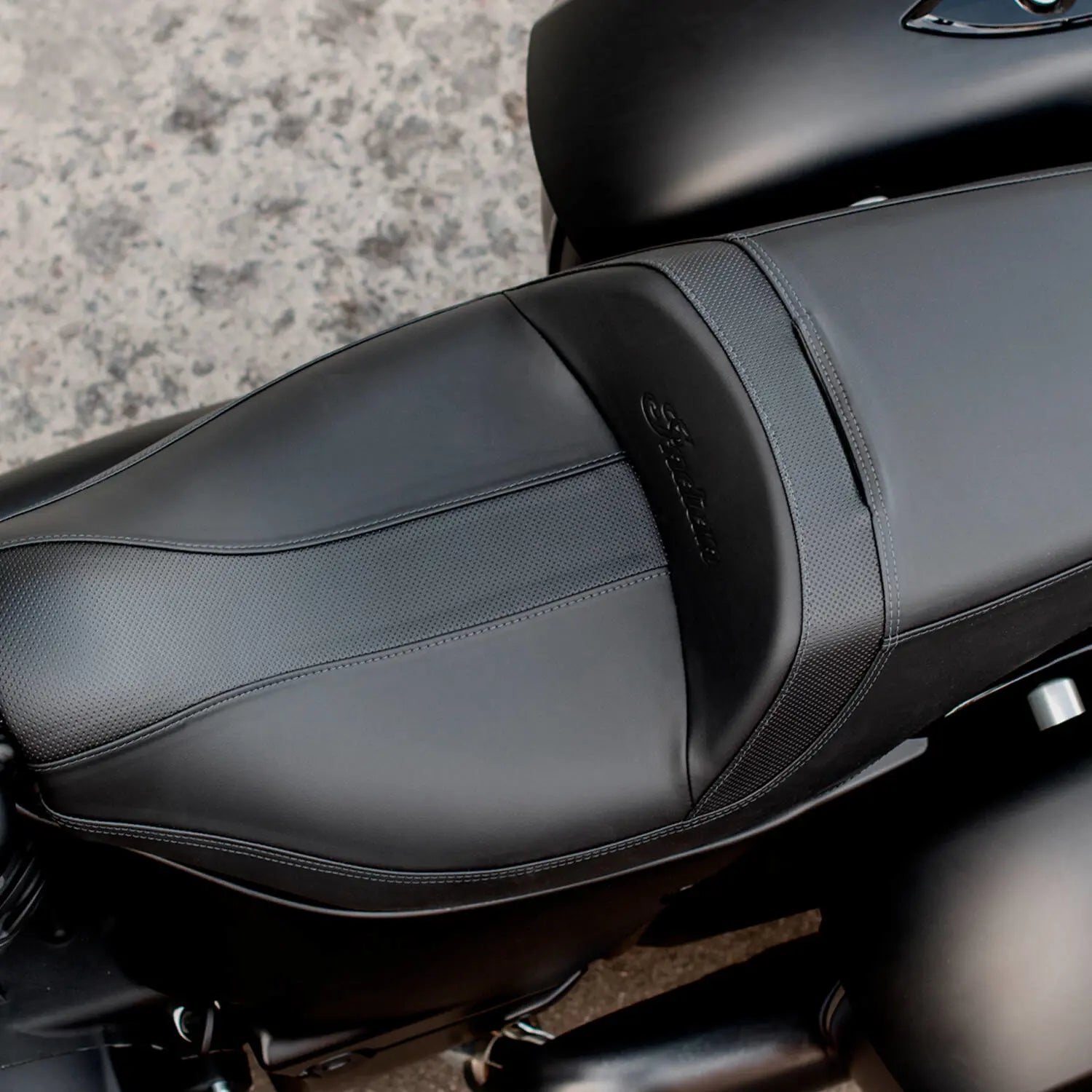 Indian Motorcycles Extended Reach Black Syndicate Seat