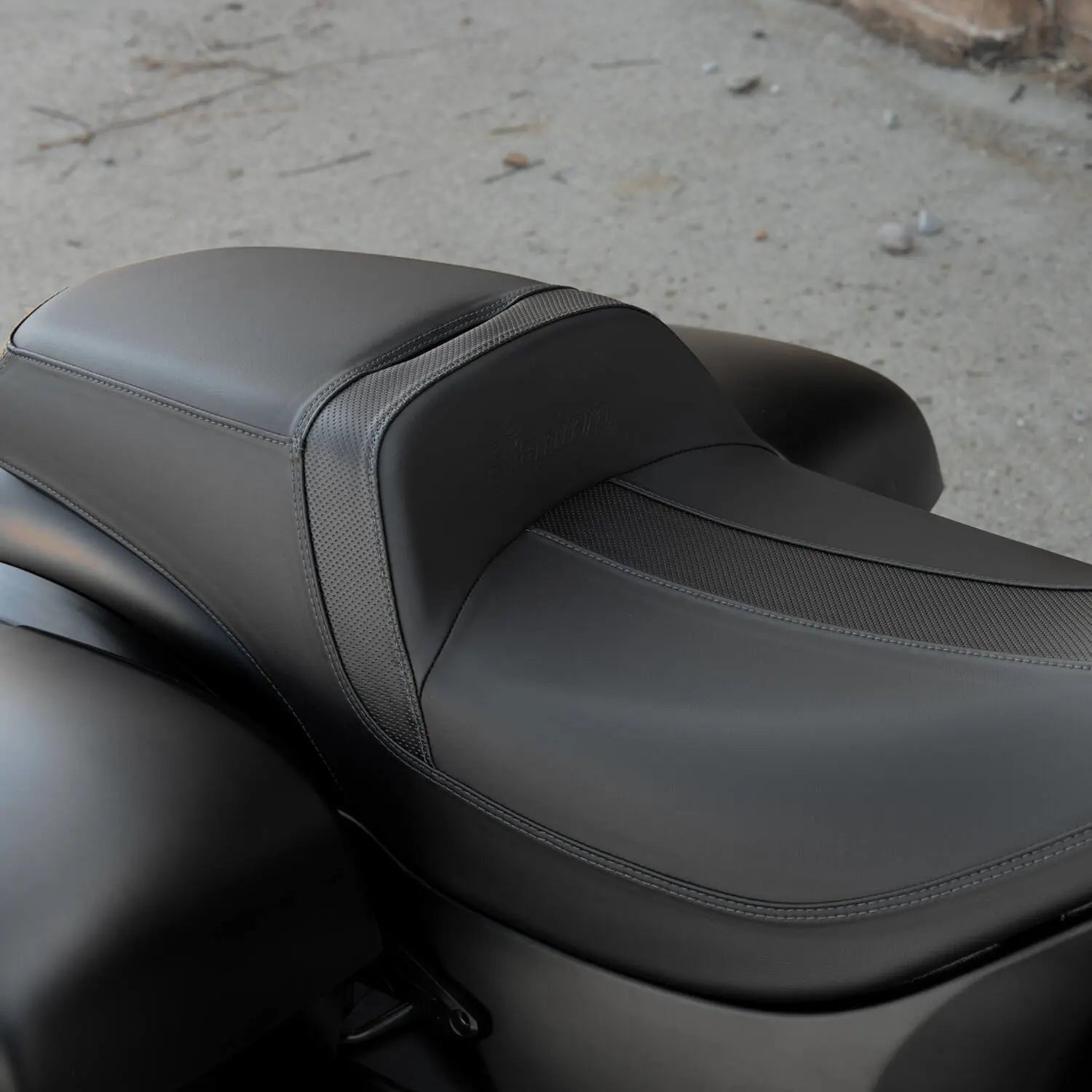 Indian Motorcycles Extended Reach Black Syndicate Seat