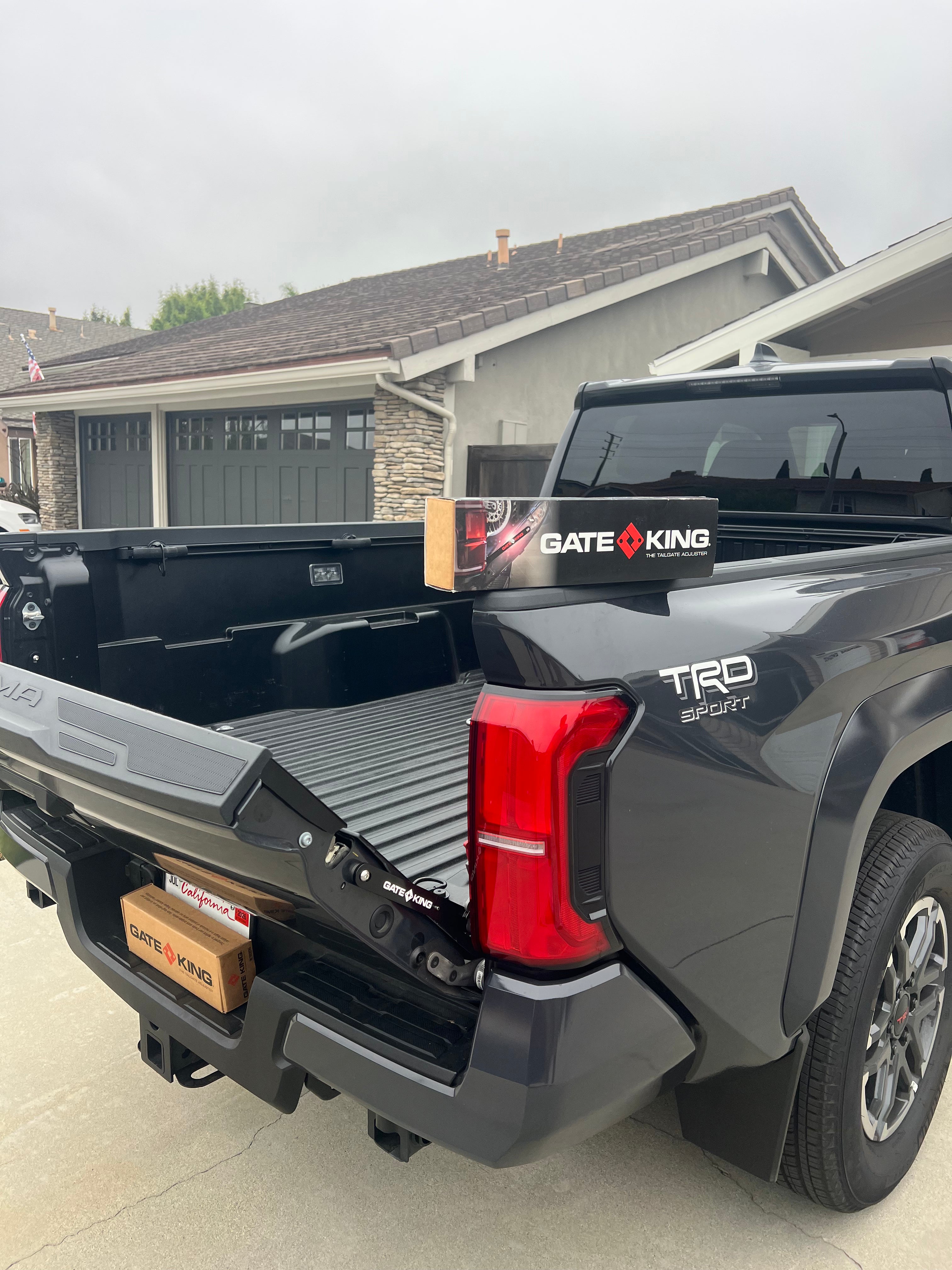 Gate King Adjustable Tailgate Bracket